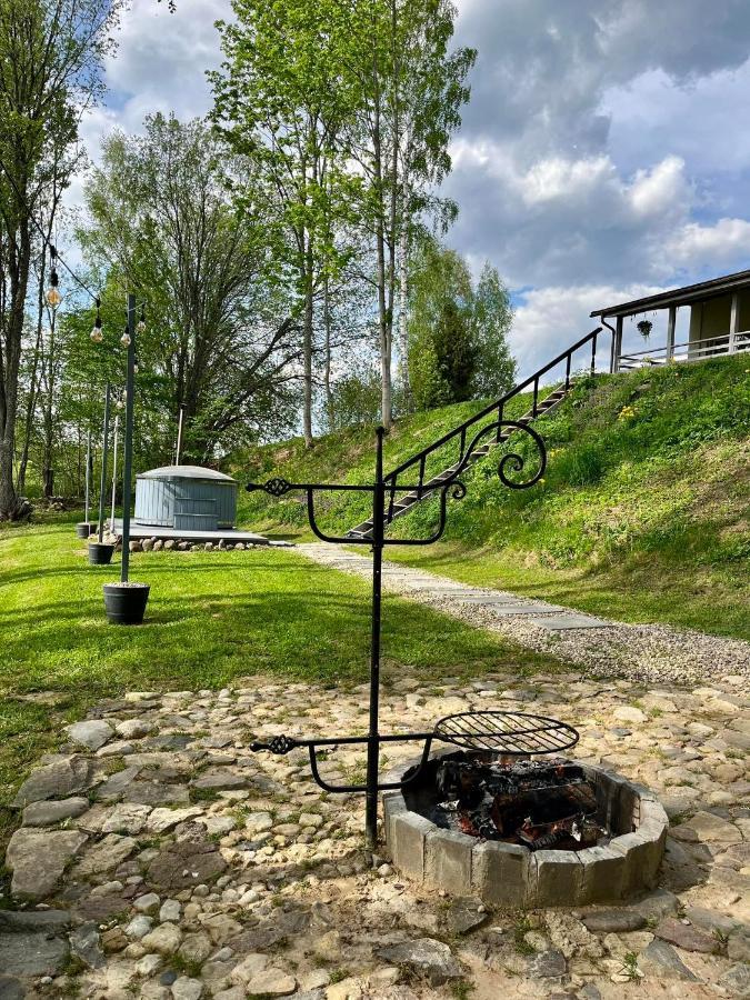 Atputas Namins Jaunlaicene Villa Eksteriør billede